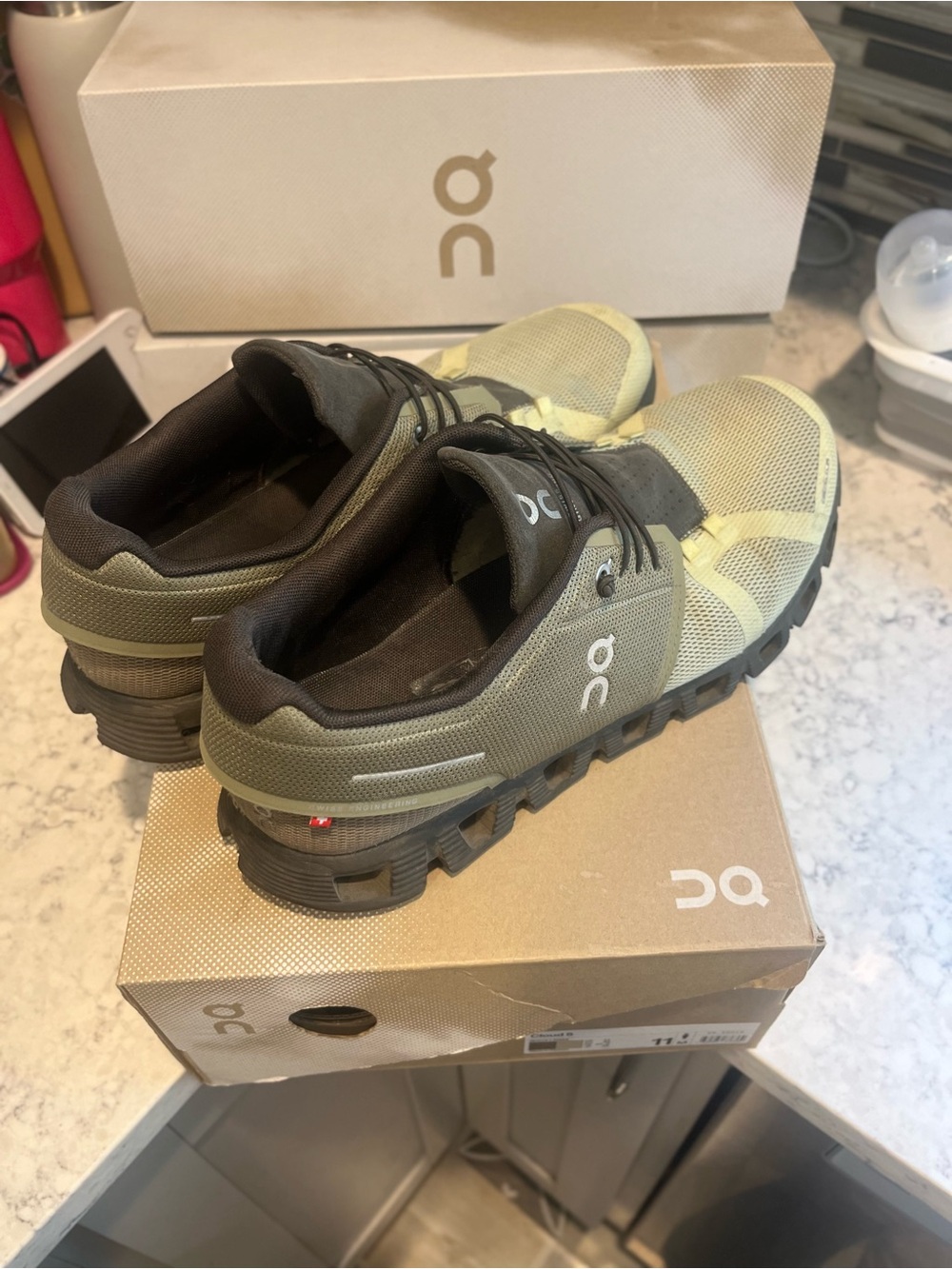 On Running Men’s Cloud 5 Size 11 Grove/Haze in Color Pre-Loved Condition - Picture 8 of 16